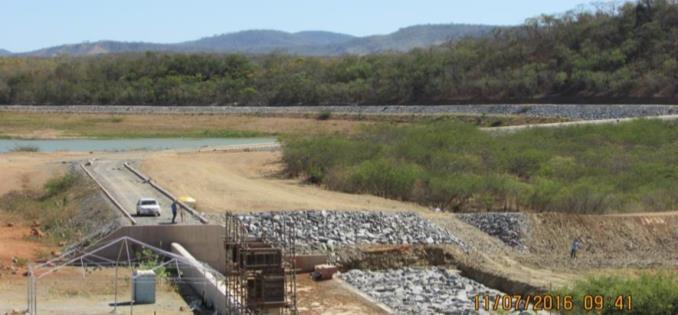 Em execução transição entre canal e túnel. Segmentos de Canal entre Aq.