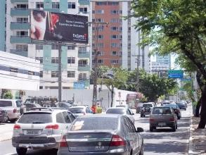 Av. Engenheiro Domingos Ferreira, 4023 / Ribeiro de Brito O Front ligth está localizado