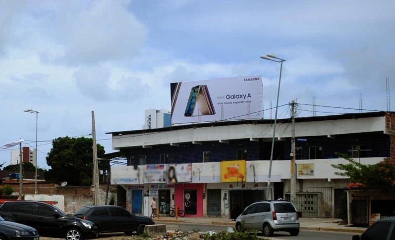 Bacia do Pina, ao lado do mais novo e moderno shopping do Recife, O RioMar,