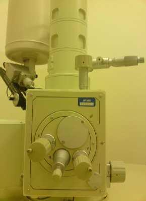 microscópio eletrônico de
