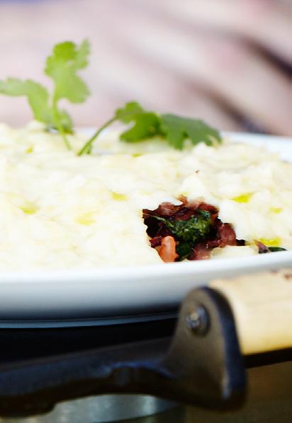 Ponta de peito com arroz na cerveja 17 Escondidinho de carne seca