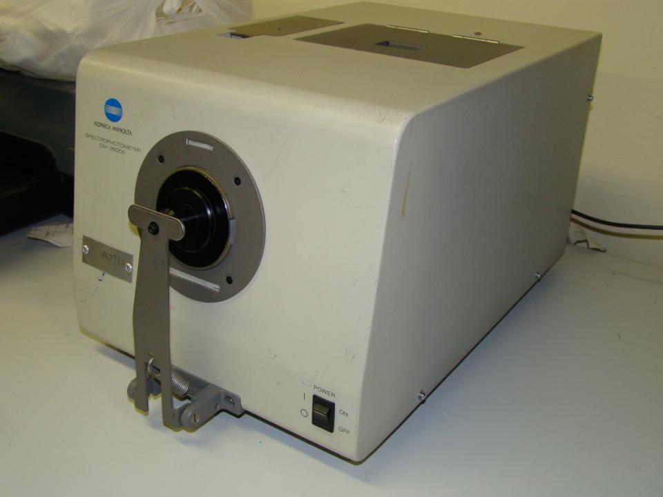 ANEXO G Espectrofotômetro marca KONICA MINOLTA MODELO CM 3600d,