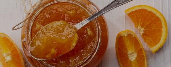 Geleia de casca de laranja Inovação Ingredientes: 10 cascas de laranja 2 litros de água 1 kg e ½ de açúcar cristal 1 pitada de canela em pó Modo de preparo: Descasque as laranjas e use somente as