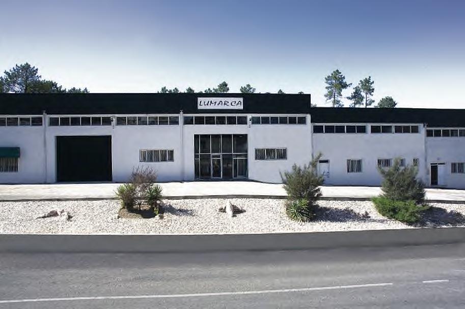 A Lumarca nasce em Abril de 1993, em Fermentelos, Distrito de Aveiro, dedicando a sua actividade aos Acessórios para Caixilharia de Alumínio.