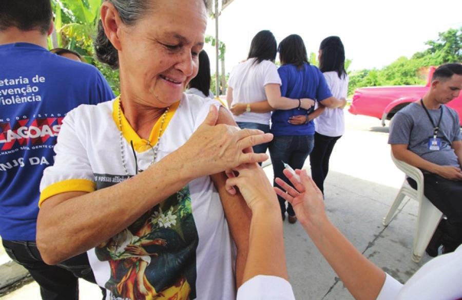 Maceió, sexta-feira, 0 3 EM AÇÃO Vida Nova já beneficiou mais de 1.