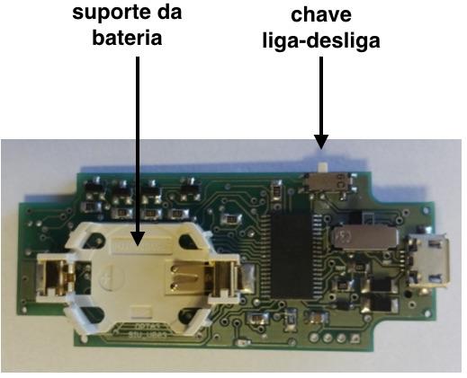 SUBSTITUINDO A BATERIA DO SIV 2. Coloque a chave liga-desliga do SIV na posição "desligado" desligado 3. Retire a bateria antiga e substitua por uma bateria nova.