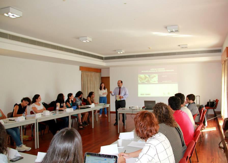 Ações de formação de apoio ao empreendedorismo No dia 3 de outubro, o Plano participou, a convite da Cooperativa António Sérgio para a Economia Social (CASES), na 1.