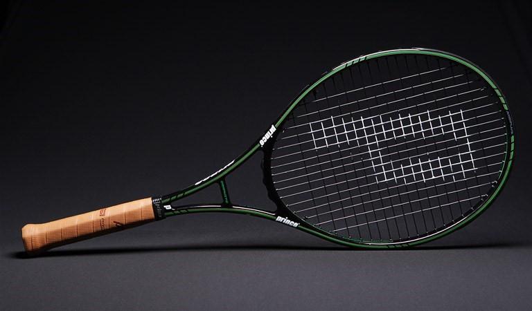 A R-22 foi depois igualmente utilizada por Monica Seles em grande Yonex R-22 Prince Graphite 100 Longbody Babolat