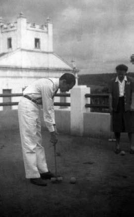 O exercício diuturno da clínica ia nos conscientizando do valioso trabalho do velho missionário, dedicado de corpo e alma à sublime missão de curar e aliviar as dores dos pobres sertanejos das lavras