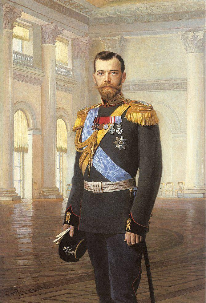 Características da Rússia na virada do século XIX: -Governada pelo czar Nicolau II (1894-1917).
