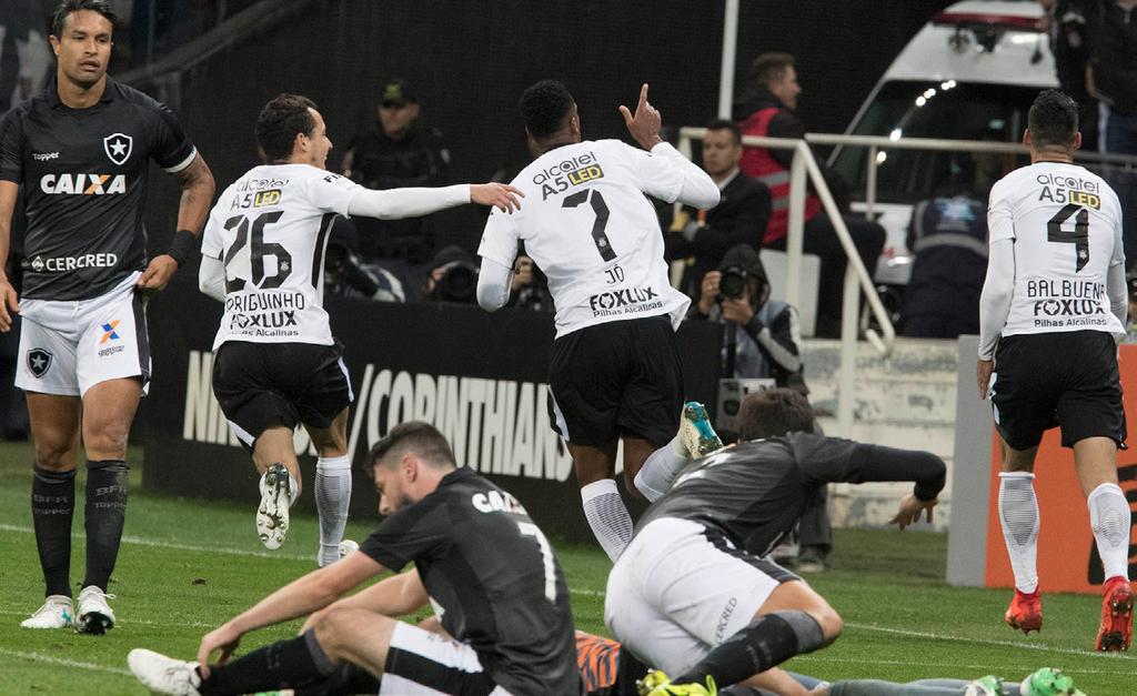 sora, quatro foram de partidas na segunda-feira. Três delas foram do Campeonato Brasileiro: Botafogo x Corinthians, Cruzeiro x Grêmio e Palmeiras x Cruzeiro.