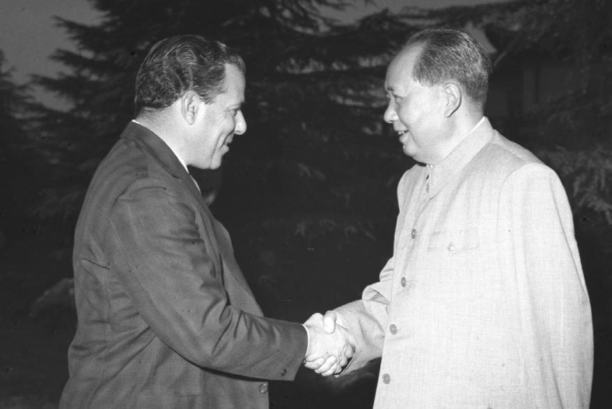 tecnologia, bem como a cultura. Em 15 de agosto de 1974, a China e o Brasil estabeleceram oficialmente as relações diplomáticas, abrindo assim um novo capítulo na história das relações bilaterais.