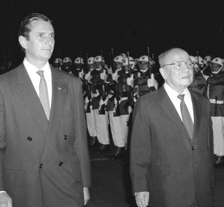 Isso me impressionou muito e ficou 1975 1974 Assinatura do Comunicado Conjunto sobre o Estabelecimento das Relações Diplomáticas entre a China e o Brasil CRI - A imprensa brasileira apontou que o