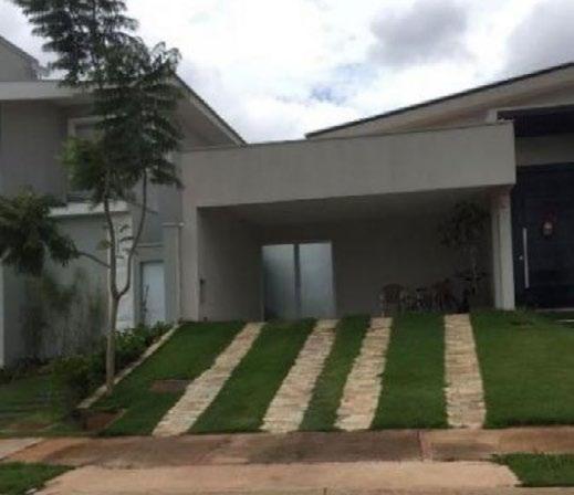 LOTE 21 - UBERABA/MG UBERABA/MG - CASA EM CONDOMÍNIO- BAIRRO BOA VISTA -* Alameda Juriti, nº 111 - Condomínio Cyrela Landscape Uberaba -* Área de terreno: 436,75m²-* Área construída: 217,21m² -*