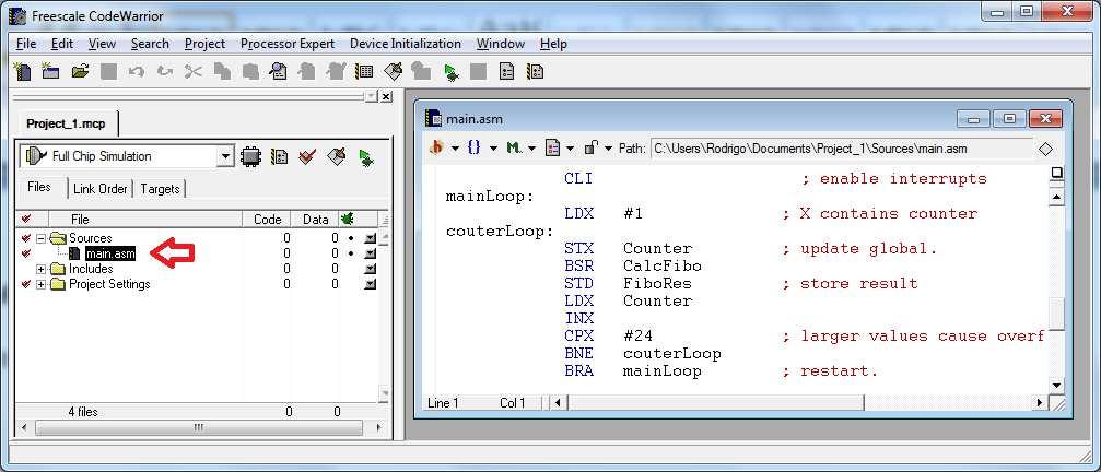 Com o projeto criado, acesse a opção de edição do arquivo main.asm. Esse arquivo foi criado pelo próprio ambiente e contém uma estrutura base de programação para o dispositivo selecionado.