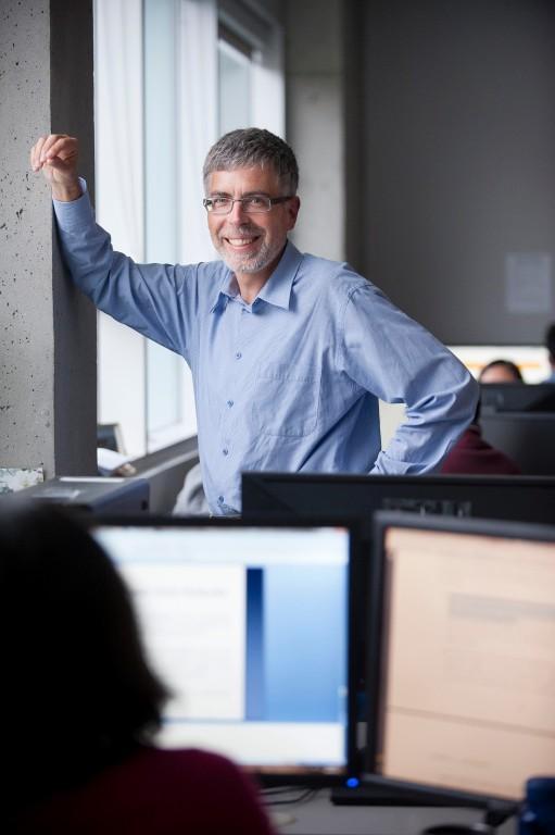 SFU: coorientador Professor Martin Ester Departamento de Ciência da Computação