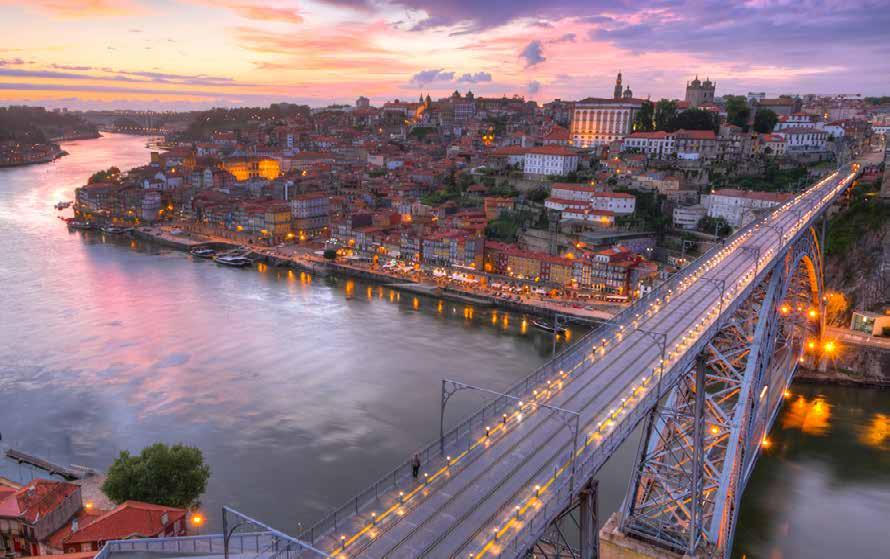Projectada por Gustave Eiffel, a Ponte D. Luís é uma obra-prima de metal, finalizada em 1877. Do Porto nasceu o nome de Portugal.