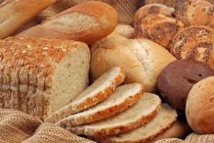 b) Qual é o tipo de pão mais rico em minerais? E o mais pobre em proteínas? c) Considere que um pão francês ou integral, vendido em uma padaria, tenha massa aproximada de 50g.