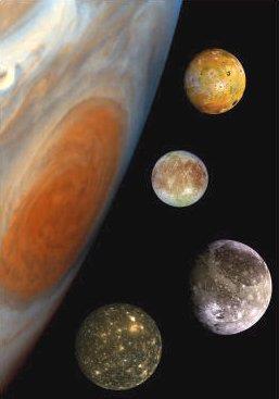 Júpiter - Luas Io Europa Júpiter possui, no mínimo, 67 luas (até 2013).