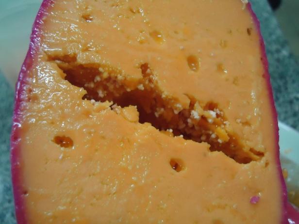 110 ocorrência em queijos duros e semiduros, sobretudo, no queijo Cheddar (AGARWAL et al, 2006a, 2006b, 2008; RAJBHANDARI; KINDSTEDT, 2008). FIGURA 26.