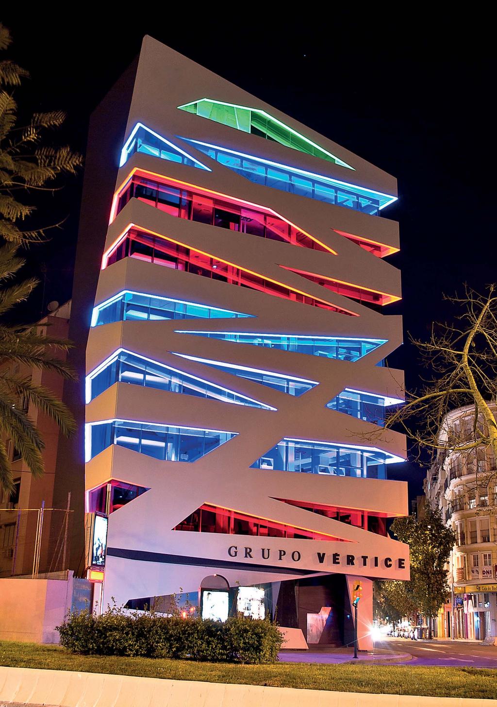 Edificio Grupo Vértice - Malaga, Spagna - Tekno RGB - Gallego & Mota Arquitectos - Ingegnere tecnico Miguel Sedano Fernandez - Foto Salamanca