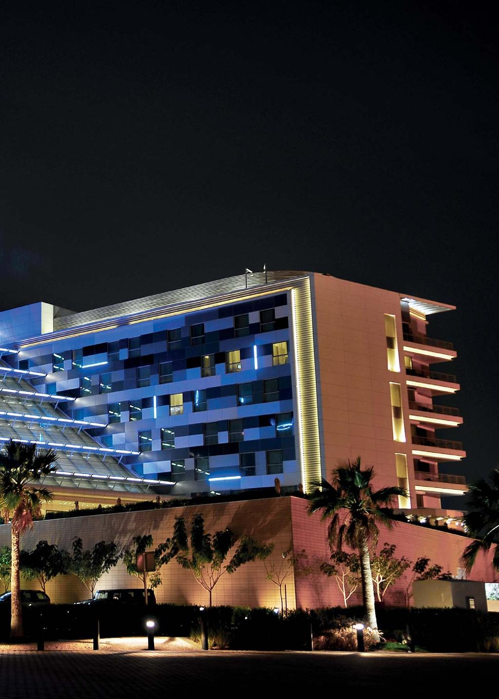 Hotel Oryx Rotana - Doha, Qatar - Tekno Signal 3000K + RGB schermo opale - Lighting Design