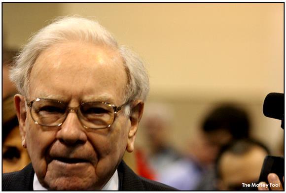 Carta aos investidores: 2015 (Warren Buffet) There is, however, one clear, present and enduring danger to Berkshire against which Charlie and I are powerless.