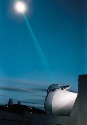 Recessão da Lua A Terra perde energia e gira cada vez mais lentamente, enquanto a Lua ganha energia e se afasta da Terra.