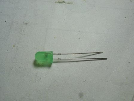 ( ) Foto 7 Aba metálica transistor Aba na serigrafia Foto 7 26- Solde LD1(led, observe para que o