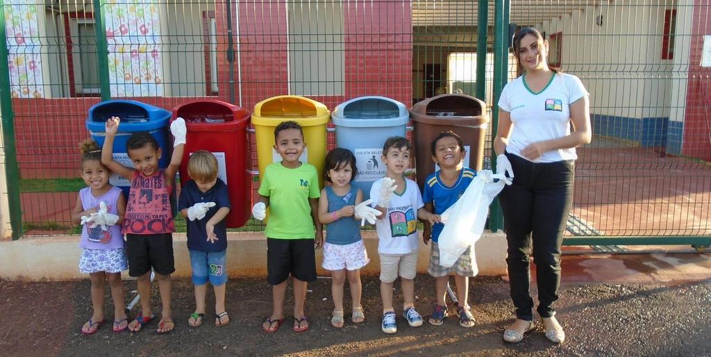 lixo reciclado Turma Jardim (3 a