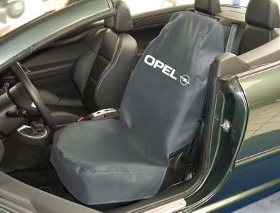 D-S 16 OP A cobertura do banco traseiro evita fiavelmente manchas nos assentos traseiros. De forte couro artificial cinzento.