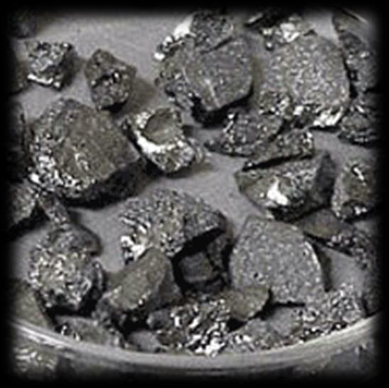 Extração do Boro O mineral que se extrai o boro elementar é o bórax, sendo convertido a ácido bórico, a óxido e reduzido com magnésio.