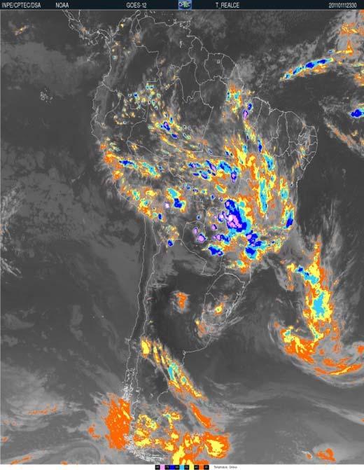 vorticidade relativa, nebulosidade, fluxos de calor latente e sensível na superfície, radiação de onda longa emergente no topo da atmosfera e energia potencial convectiva disponível da reanálise CFSR.