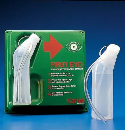 383 fácilmente extraíble. Se puede rellenar con agua destilada u otro líquido indicado para uso oftalmológico.