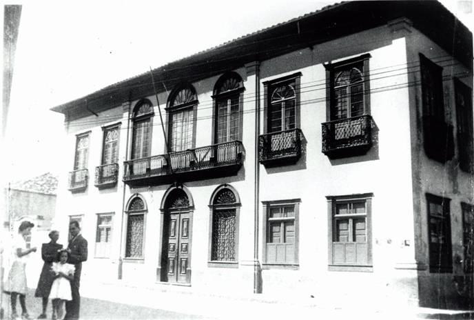 A capela Nossa Senhora dos Remédios (Figura 1) foi construída em taipa de pilão, arquitetura típica rural religiosa do final do século XVIII, e foi restaurada pelo CONDEPHAAT na década de 1980, e