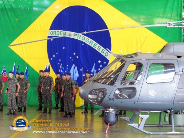 A criação do 2 Esquadrão de Aviação do Exército, foi fruto do desmembramento do 1 Batalhão de Helicópteros e teve origem na 1ª Companhia de Helicópteros de Manobra e na Companhia de Comando e Serviço