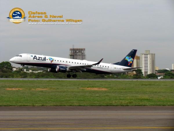 A Azul Linhas Aéreas anunciou nesta quarta-feira (24) que irá cancelar em novembro as três linhas que opera no aeroporto de São José dos Campos.