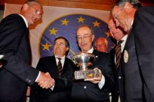 acompa-nhantes das associações) e o Portuguese Cup (para convidados portugueses). O primeiro disputou-se no campo Silves Golf e teve a participação de 50 jogadores.