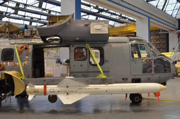 UH-15A da Marinha do Brasil recebe integração do míssil Exocet MBDA e Avibras anunciam contrato para motorização do sistema de armamentos de combate antinavio Exocet AM39 garantindo aumento do