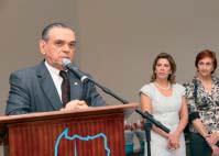 Vítor Lenza discursa observado pela presidente da OVJ, Maria