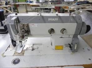 º 642-6149-Uma máquina de costura marca PFAFF, modelo