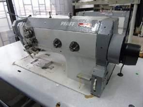 º 1126-7639-Uma máquina de costura marca PFAFF, modelo 422-6/01, N.