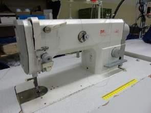 Piso 1 - Produção Máquinas º 445-6601-Uma máquina de costura marca