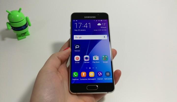 Análise ao Samsung Galaxy A3 (2016) Date : 26 de Janeiro de 2016 A Samsung continua a ser uma das mais fortes marcas no segmento dos smartphones nas diferentes gamas onde actua, tendo sido novamente