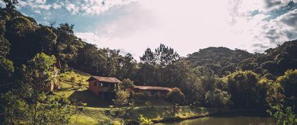 O Retiro de Fim de Semana No Espaço Terra Luminous Uma imersão intensiva de sexta-feira até domingo para