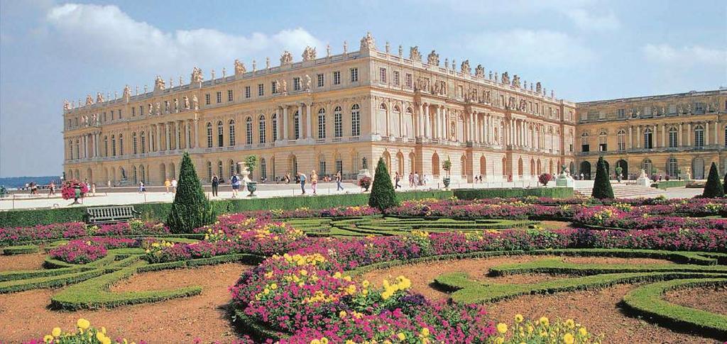 Palácio de Versalhes, localizado nos arredores de Paris, residência