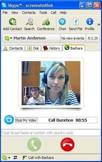 Software: Skype Software de comunicação por voz e vídeo baseado em P2P (peer-to-peer) SkypeIn e SkypeOut Correio de voz, mensagens instantâneas, redirecionamento de chamadas,