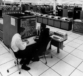 Um mainframe é um computador de grande porte, dedicado normalmente ao processamento de um volume grande de informações.