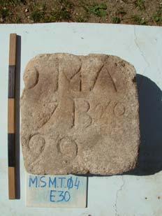 ID_Epigrafia Mosteiro de São Martinho de Tibães Mosteiro de São Martinho de Tibães Inventário epigráfico Nº Geral MSMT Palete E 030 55 Tipo inscrição Funerária Localização Adega Circunstância do