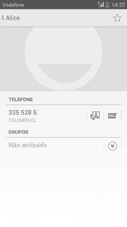 Alterar o número de telefone predefinido de um contacto O número de telefone predefinido (o número que tem prioridade quando efetua uma chamada ou envia uma mensagem) é sempre apresentado sob o nome